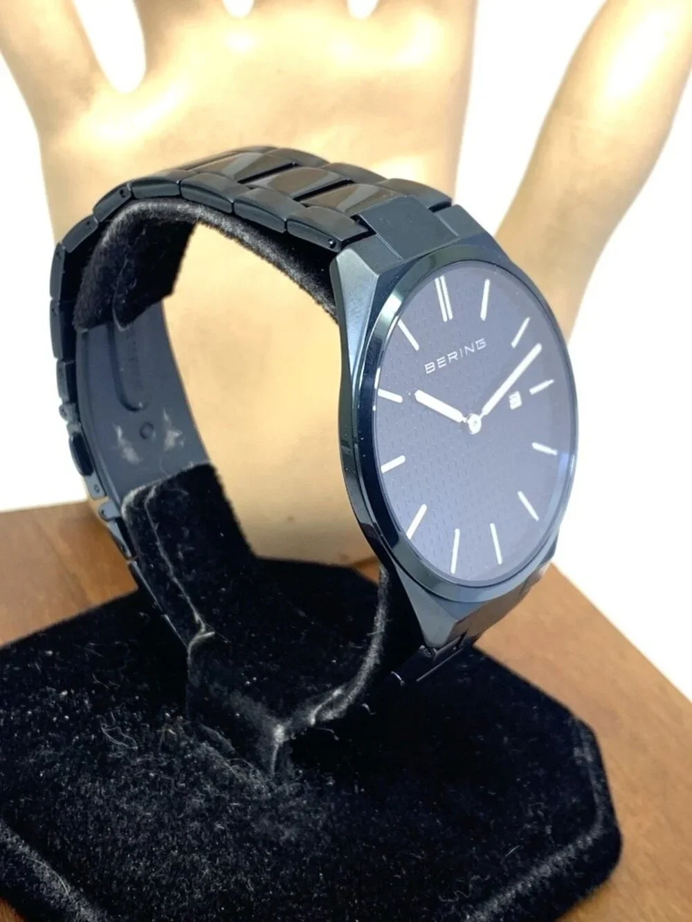 Bering Men's Watch 17240-797 Quartz Blue Dial Date Stainless Steel 40mm